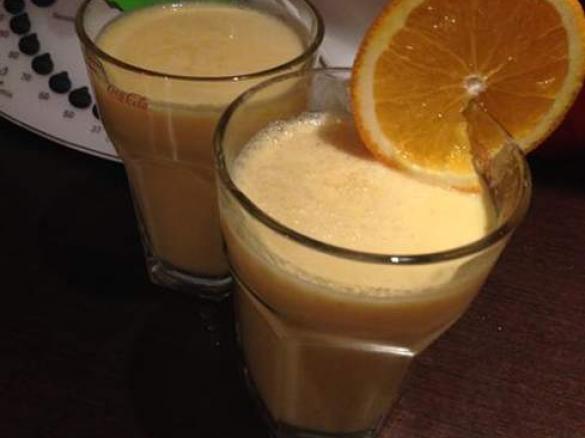 Napój pomarańczowy z mlekiem