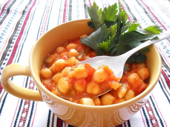 Ciecierzyca z warzywami