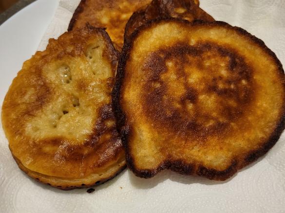 Placki z bananami i jabłkiem