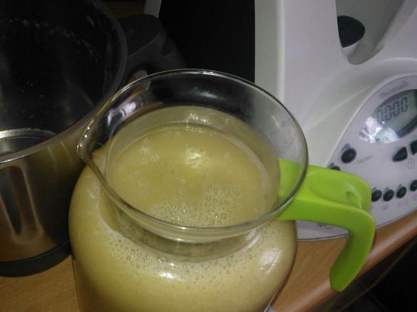 Napój z rabarbaru - "ala kompot"