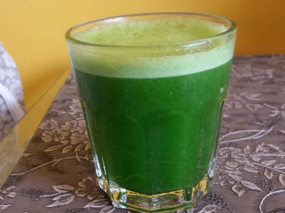 Napój z pietruszki 