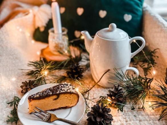 CIASTO Z GOTOWANYCH MANDARYNEK WG. NIGELLI LAWSON