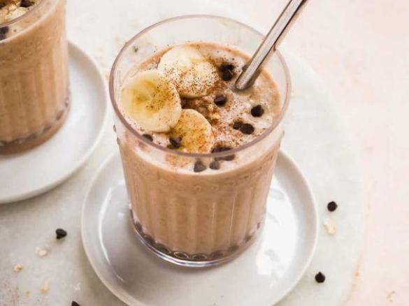 FIT smoothie z masłem orzechowym