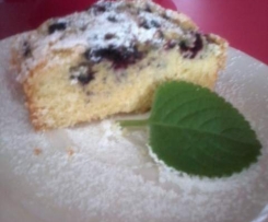 Bezglutenowy biszkopt z owocami