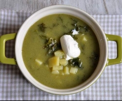 Zupa z brokułami i jarmużem