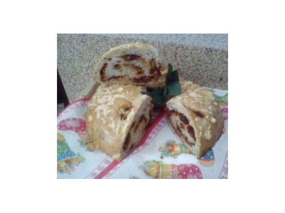 Świąteczny wieniec z nadzieniem