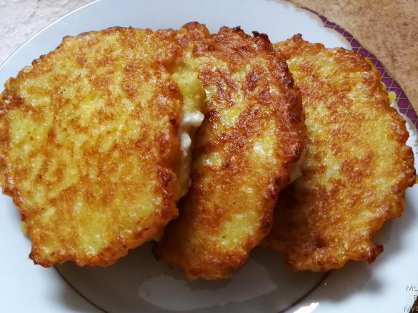 Placki ziemniaczane z serem białym