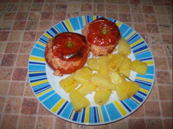 Pomidory nadziewane z ziemniaczkami