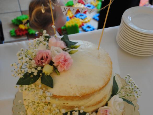 Sernik z kajmakiem i orzechami