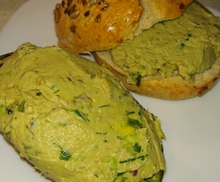 Pasta z awokado i tuńczyka