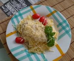 Caulifredo-makoron z sosem kalafiorowym