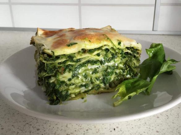 Lasagne ze szpinakiem i wędzonym boczkiem