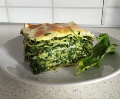 Lasagne ze szpinakiem i wędzonym boczkiem