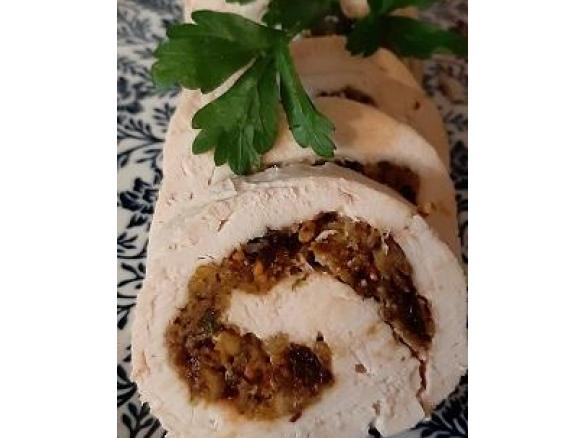 ROLADA Z INDYKA Z FIGĄ, PISTACJAMI I ŻURAWINĄ