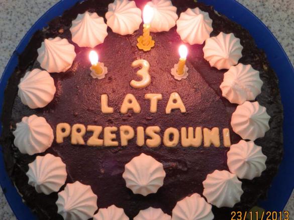 Tort z chałwą, bezami i czekoladą