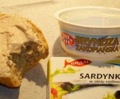 Pasta z bryndzą i sardynkami