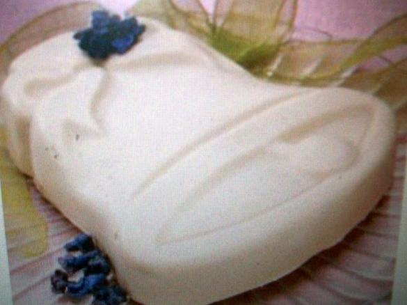 Swiateczny dzwon z bialej czekolady