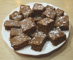 Ciasto marchewkowe z cukrem pudrem