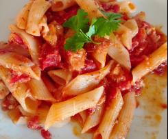 Bezglutenowe penne z kurczakiem i pomidorami