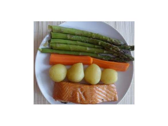 gotowanie na parze - łosoś i szparagi