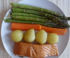 gotowanie na parze - łosoś i szparagi