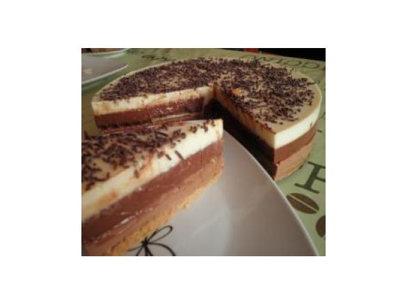 Tort trzy czekolady