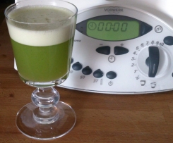 SOK Z ZIELONEJ PIETRUSZKI I BANANA