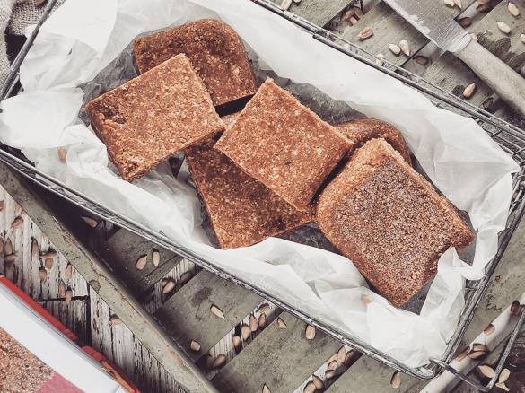 UKRAIŃSKA CHAŁWA SŁONECZNIKOWA-JADŁONOMIA Marta Dymek