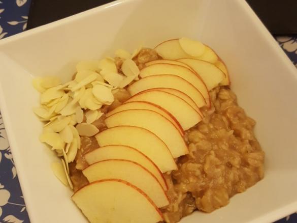 Szarlotkowa owsianka