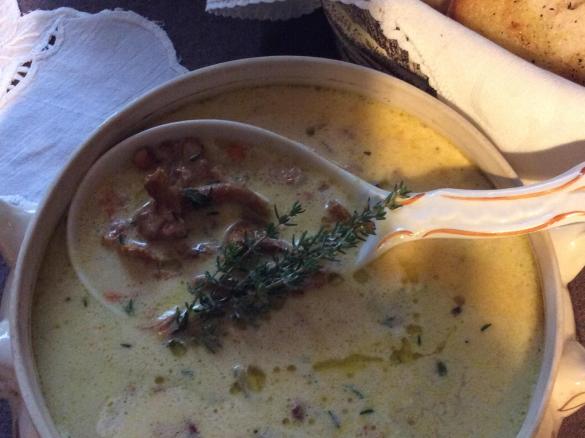 Zupa jarzynowa z kurkami