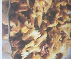 Sałatka makaronowa z kurczakiem