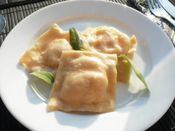 Ravioli z dynią i serem feta