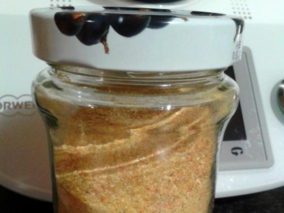 Aromatyczna przyprawa uniwersalna typu Vegeta