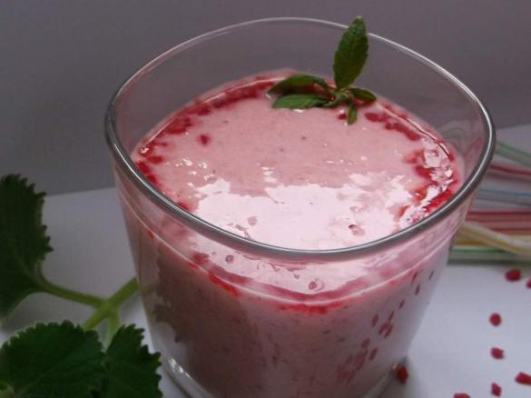 Bananowo - truskawkowy koktajl