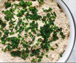 Pasta kanapkowa z suszonymi pomidorami i oliwkami