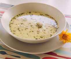 Zupa chrzanowa z białą kiełbasą