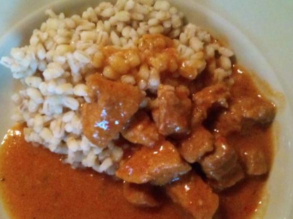 Pikantny gulasz wieprzowy.