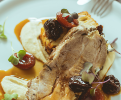 Polędwiczki wieprzowe w sosie z suszonych śliwek (5)