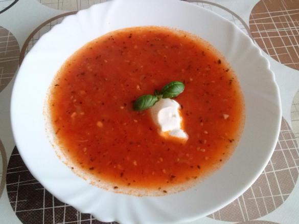Zupa pomidorowa na lato i na zimę