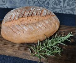 Chleb pszenno żytni na drożdżach z dodatkiem zakwasu z buraków.