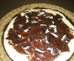 TARTA Z MASŁEM ORZECHOWYM I CIASTECZKAMI OREO