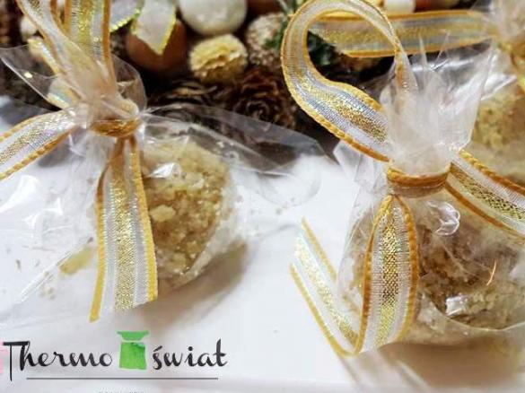 MARCEPANOWE KULECZKI ZE ŚLIWKAMI