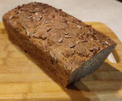Chleb żytnio-przenny z ziarnami