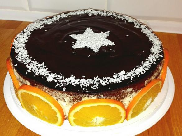Świąteczny tort pomarańczowo-czekoladowy