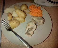 Roladki drobiowe z pieczarkami