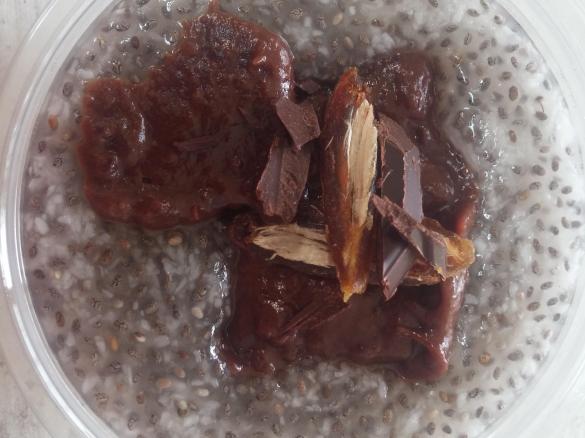 Chia wegańskie z musem czekoladowym