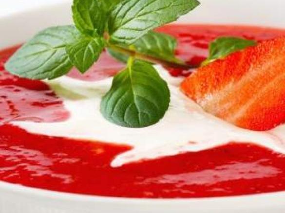 Chłodnik truskawkowy FIT