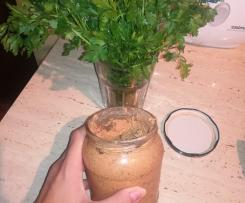 Pasta ze słonecznika z suszonymi pomidorami