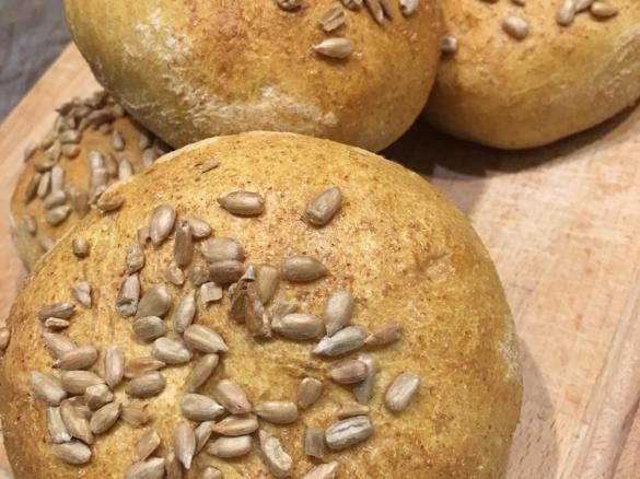 Bułki z dyni (z puree dyniowym)