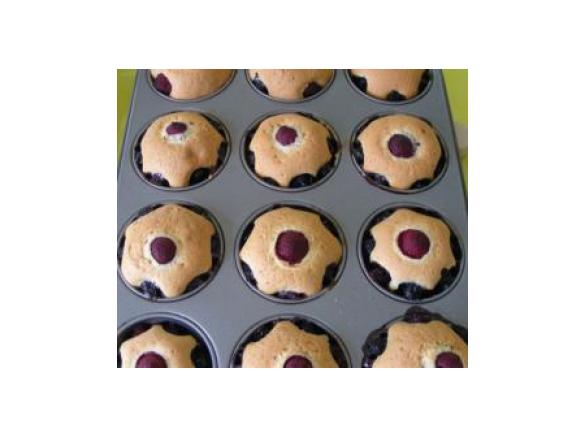 Muffinki sezonowe z owocami